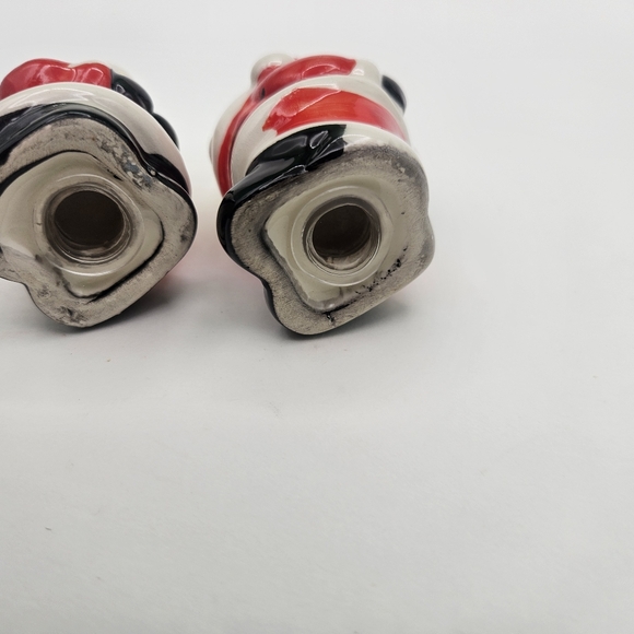 Vintage Mr and Mrs Claus salt and pepper shakers - Picture 6 of 8